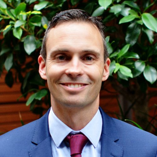 Dr. Christopher Ryan